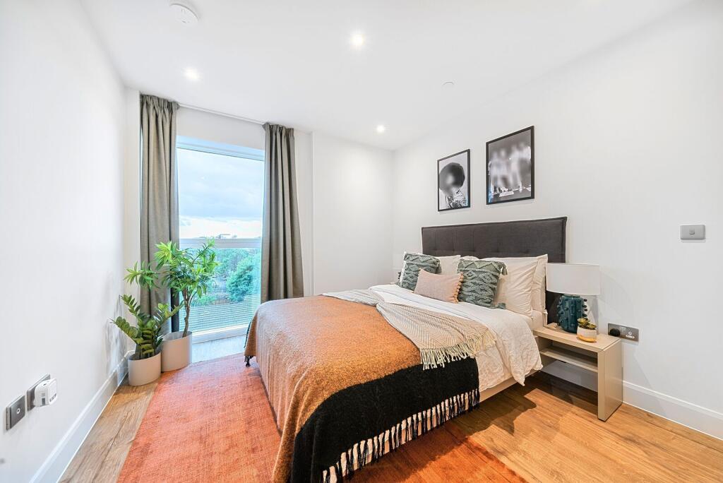 2 bed 1st Floor Flat for rent in London. From Foxtons - Temple Fortune