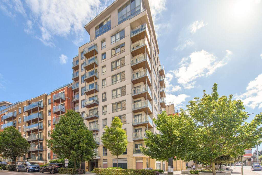 3 bed 1st Floor Flat for rent in Hendon. From Foxtons - Temple Fortune 3 bed 1st Floor Flat for rent in Hendon. From Foxtons - Temple Fortune