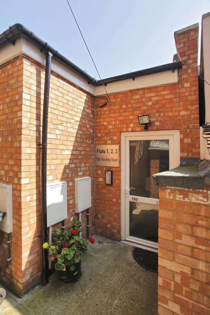 4 bed Studio for rent in Hendon. From Foxtons - Temple Fortune