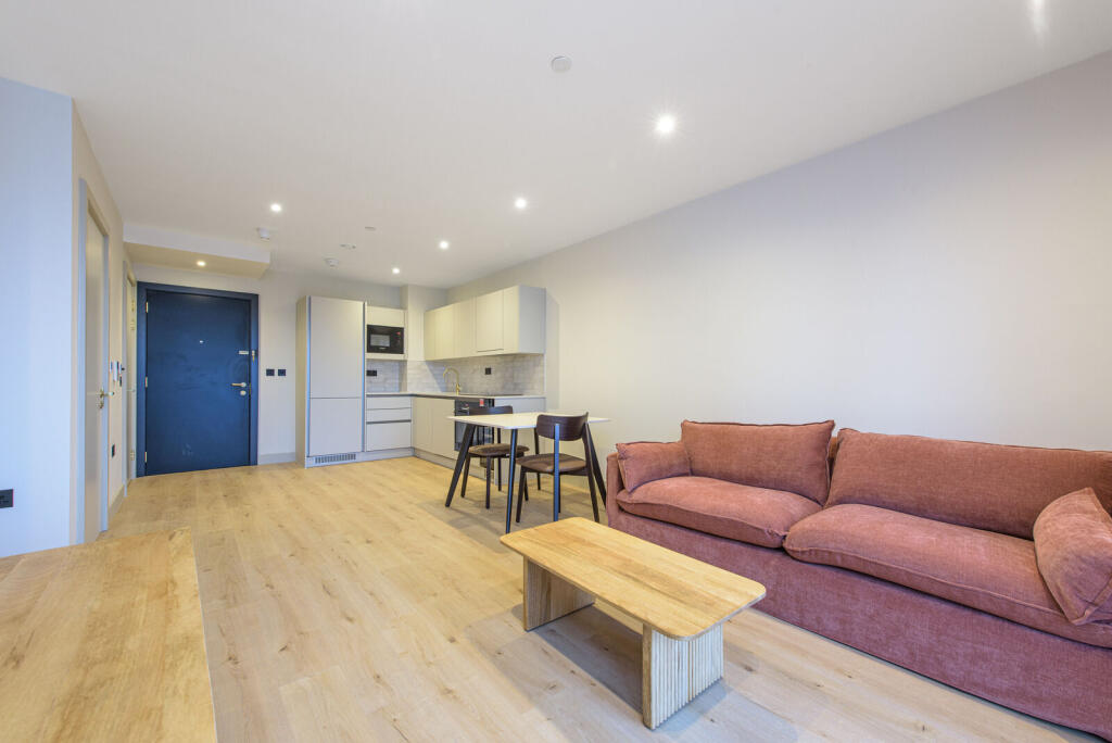 4 bed Studio for rent in Hendon. From Foxtons - Temple Fortune