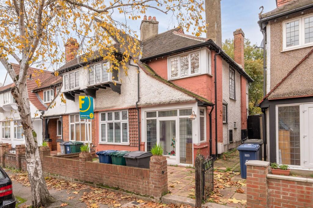 4 bed Detached for rent in Hendon. From Foxtons - Temple Fortune 4 bed Detached for rent in Hendon. From Foxtons - Temple Fortune