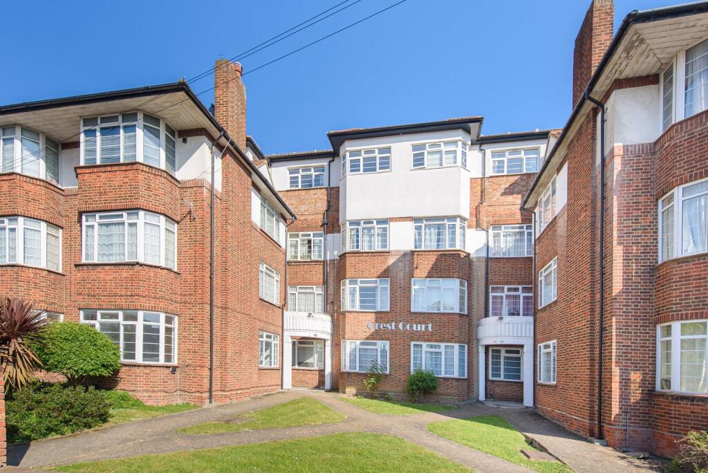 2 bed 1st Floor Flat for rent in Hendon. From Foxtons - Temple Fortune