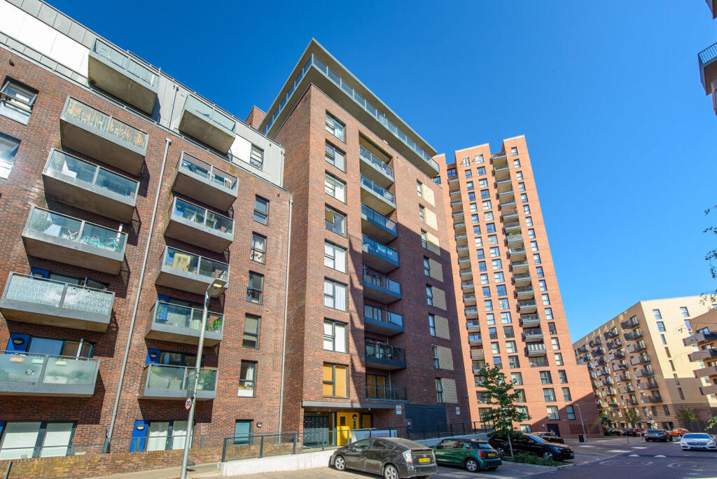 2 bed 1st Floor Flat for rent in Hendon. From Foxtons - Temple Fortune