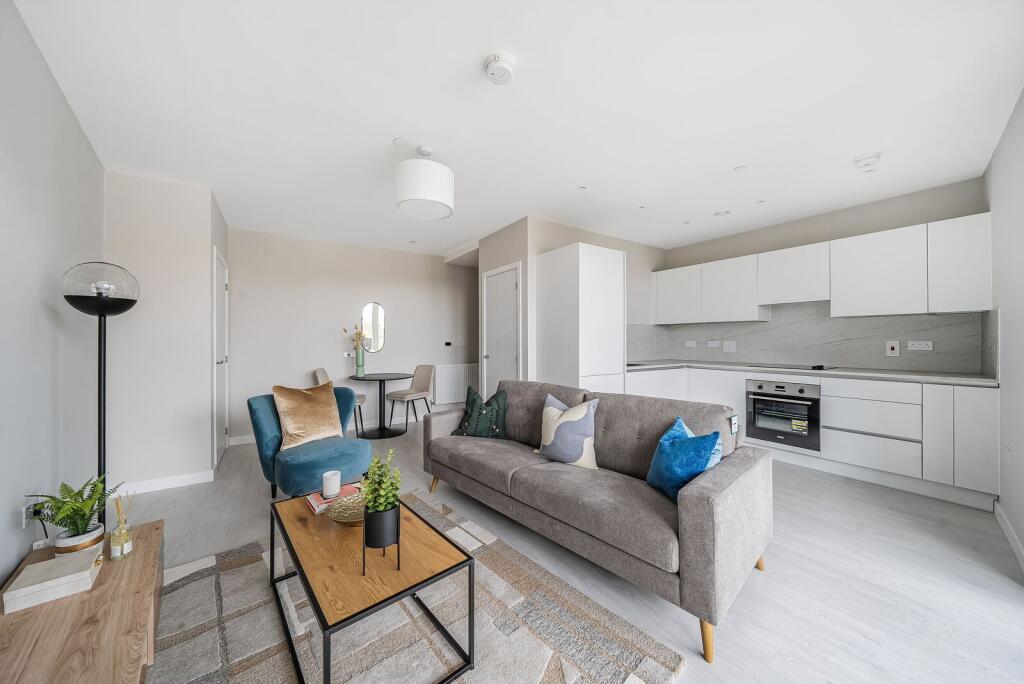 1 bed 1st Floor Flat for rent in London. From Foxtons - Temple Fortune