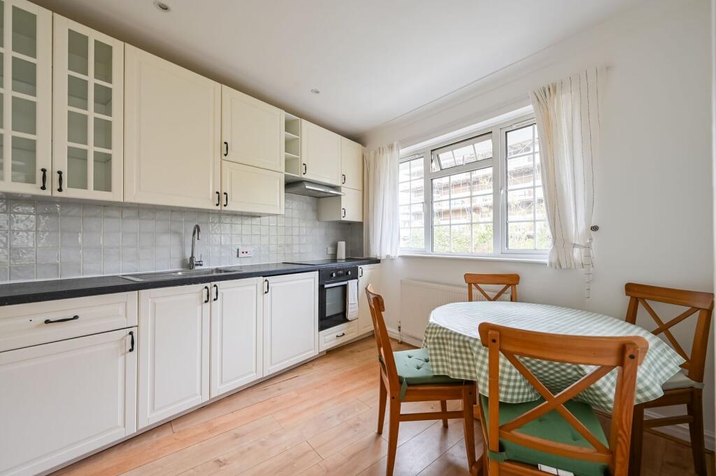 0 bed Studio for rent in London. From Foxtons - Temple Fortune