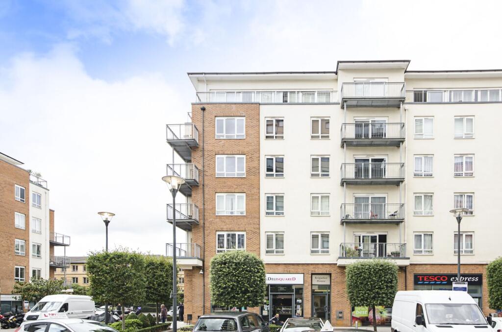1 bed 1st Floor Flat for rent in London. From Foxtons - Temple Fortune