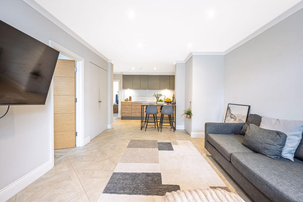 2 bed 1st Floor Flat for rent in London. From Foxtons - Temple Fortune