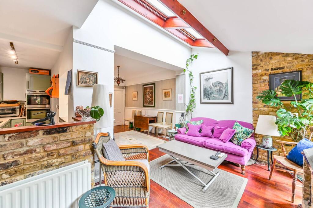 2 bed 1st Floor Flat for rent in London. From Foxtons - Vauxhall 2 bed 1st Floor Flat for rent in London. From Foxtons - Vauxhall