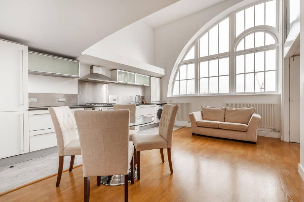 2 bed 1st Floor Flat for rent in London. From Foxtons - Vauxhall