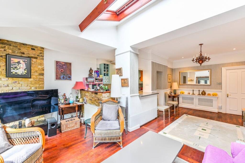 2 bed 1st Floor Flat for rent in London. From Foxtons - Vauxhall 2 bed 1st Floor Flat for rent in London. From Foxtons - Vauxhall