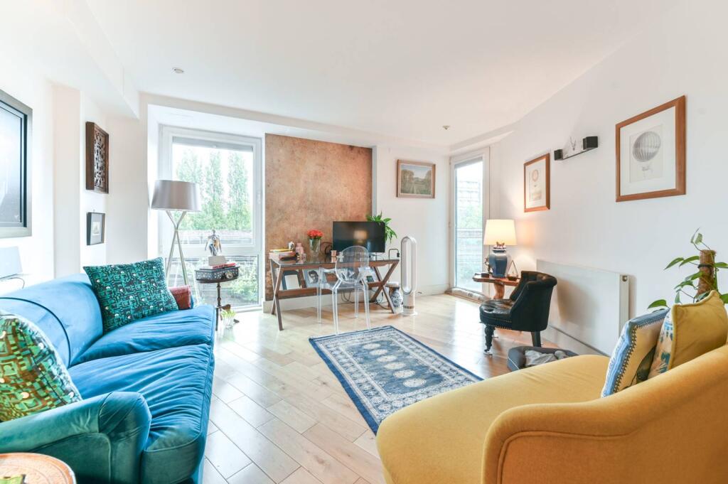 1 bed 1st Floor Flat for rent in London. From Foxtons - Vauxhall