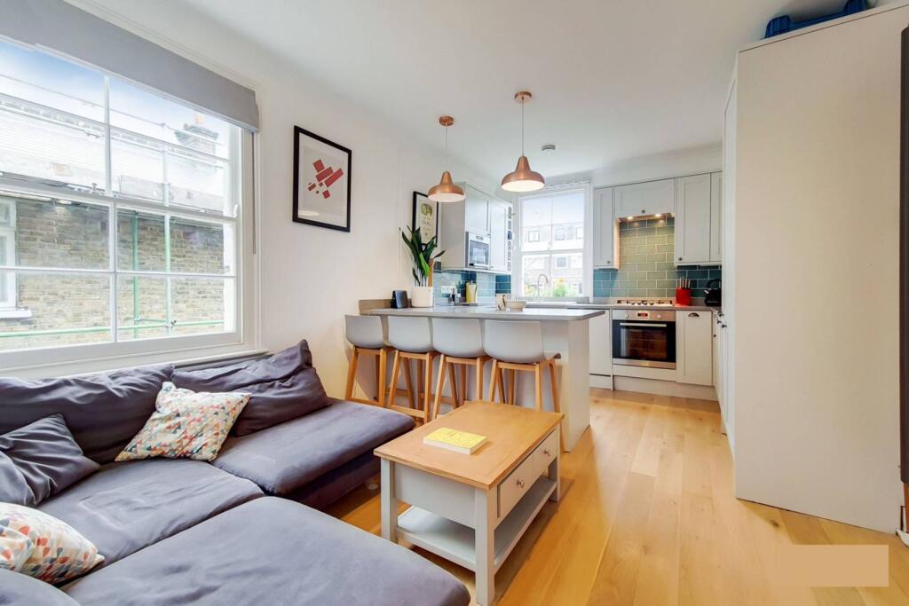 2 bed 1st Floor Flat for rent in Camberwell. From Foxtons - Vauxhall