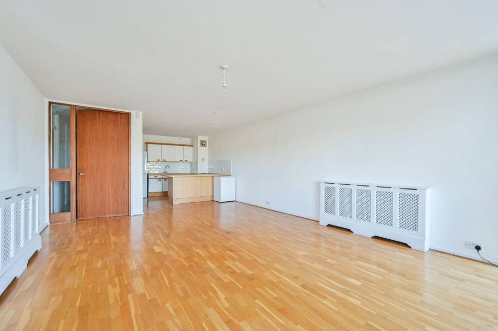 1 bed 1st Floor Flat for rent in London. From Foxtons - Vauxhall