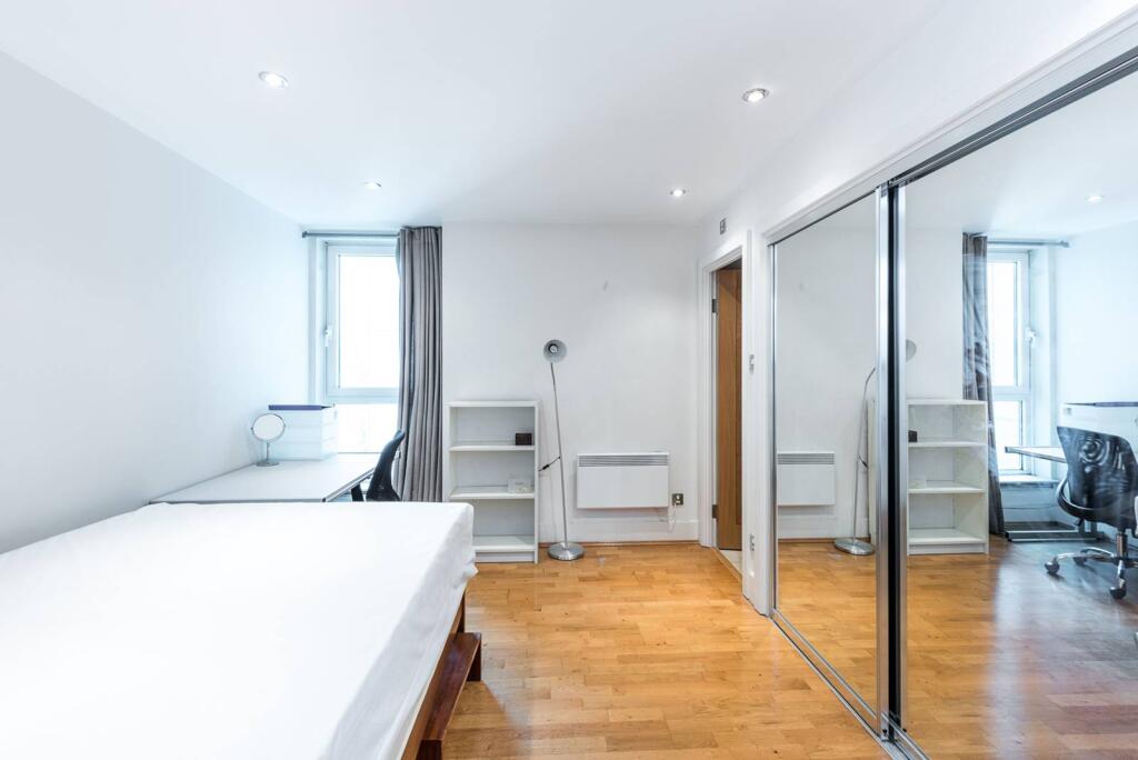 2 bed 1st Floor Flat for rent in London. From Foxtons - Vauxhall