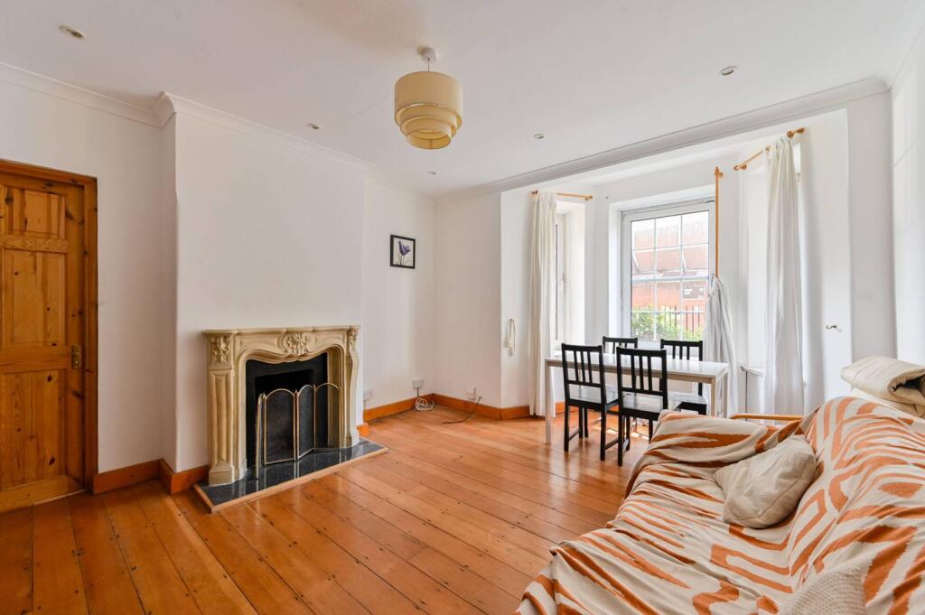2 bed 1st Floor Flat for rent in Camberwell. From Foxtons - Vauxhall