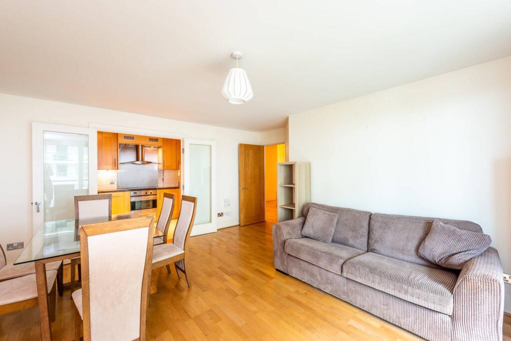 2 bed 1st Floor Flat for rent in Westminster. From Foxtons - Vauxhall