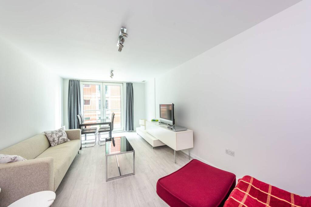 1 bed 1st Floor Flat for rent in Bermondsey. From Foxtons - Vauxhall
