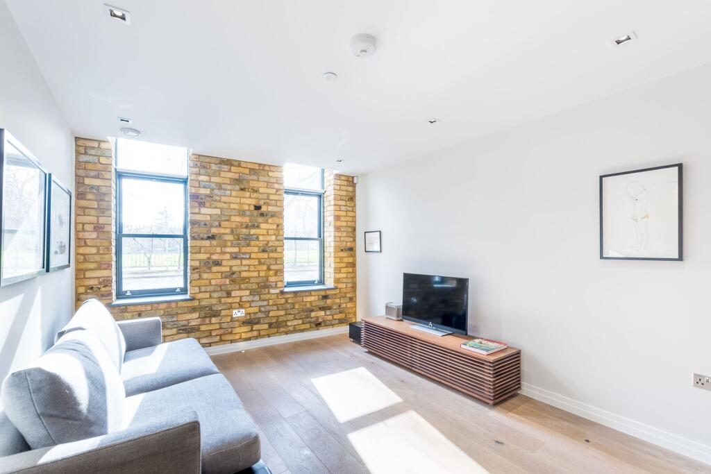 4 bed Studio for rent in London. From Foxtons - Vauxhall