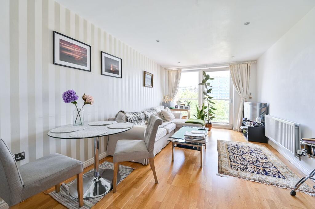 2 bed 1st Floor Flat for rent in London. From Foxtons - Vauxhall
