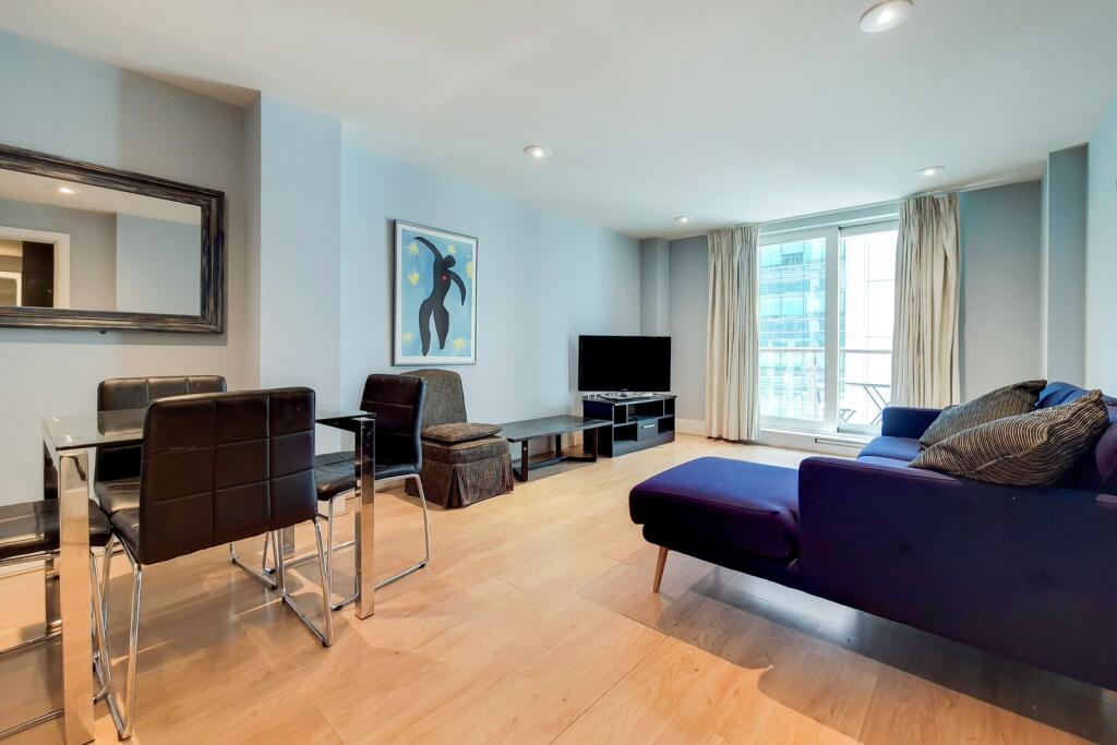 2 bed 1st Floor Flat for rent in London. From Foxtons - Vauxhall
