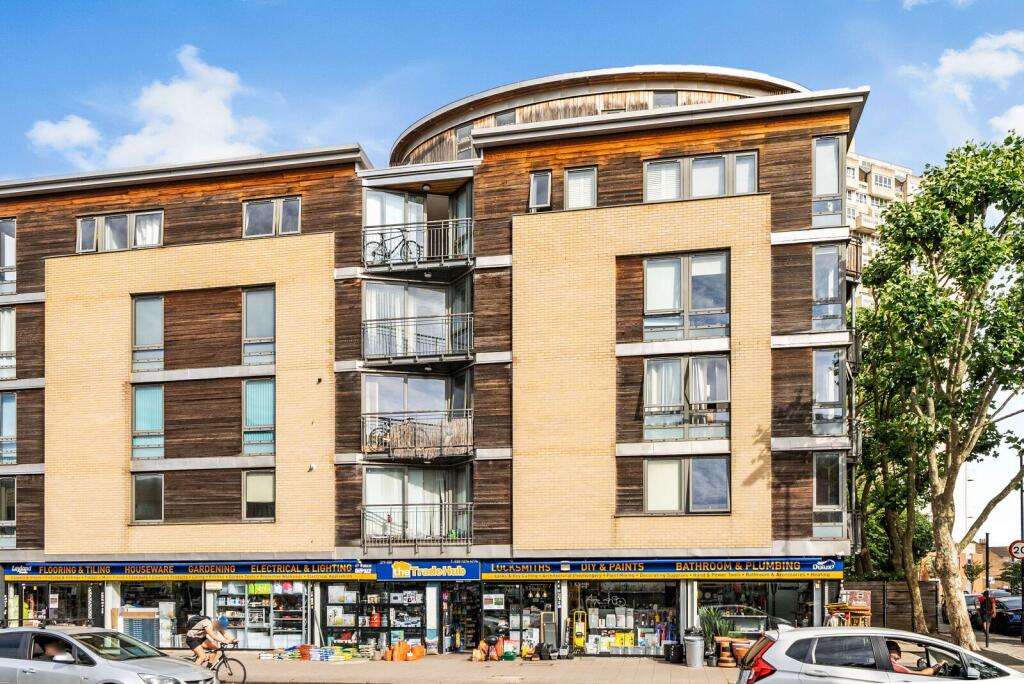 1 bed 1st Floor Flat for rent in London. From Foxtons - Vauxhall