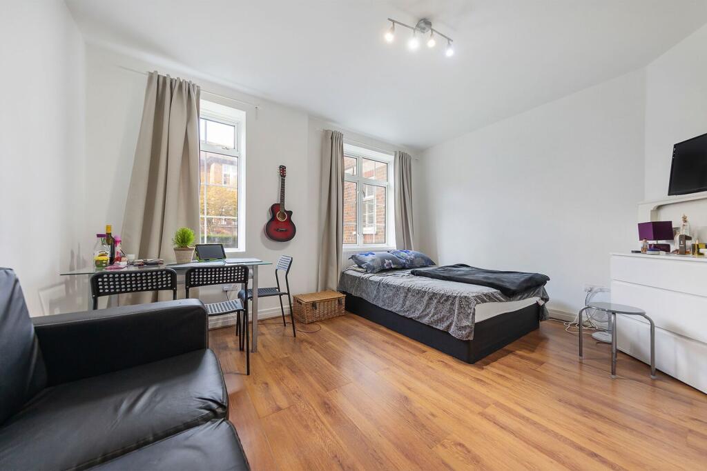 2 bed 1st Floor Flat for rent in London. From Foxtons - Vauxhall 2 bed 1st Floor Flat for rent in London. From Foxtons - Vauxhall