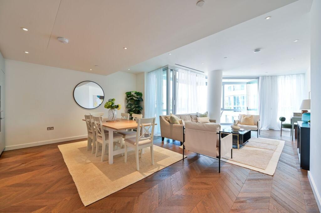 3 bed 1st Floor Flat for rent in Battersea. From Foxtons - Vauxhall