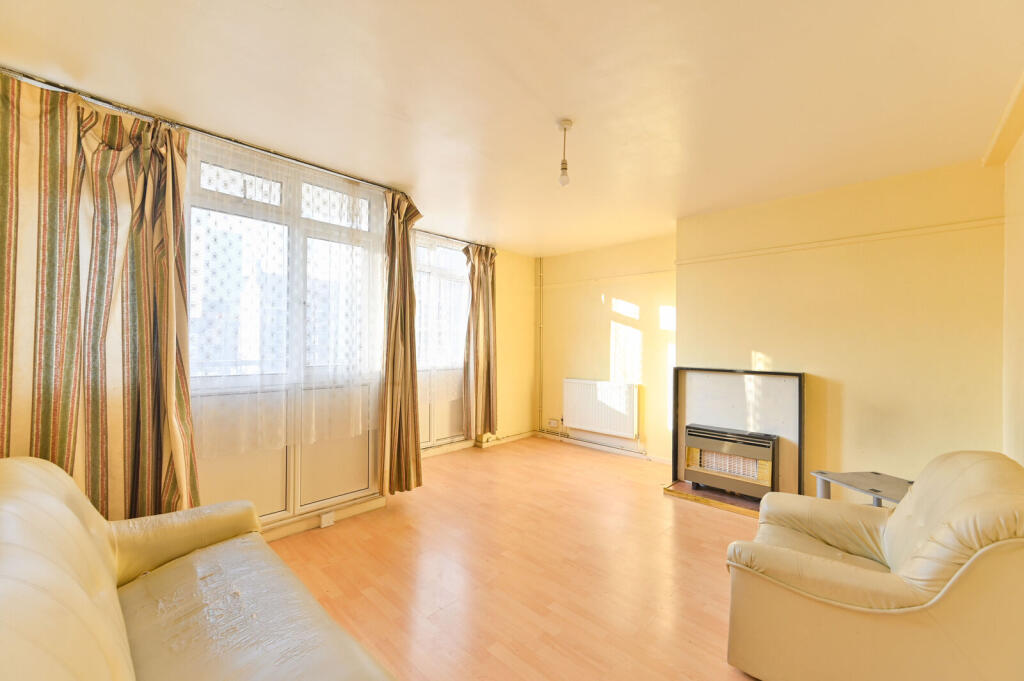 3 bed Annexe for rent in Camberwell. From Foxtons - Vauxhall