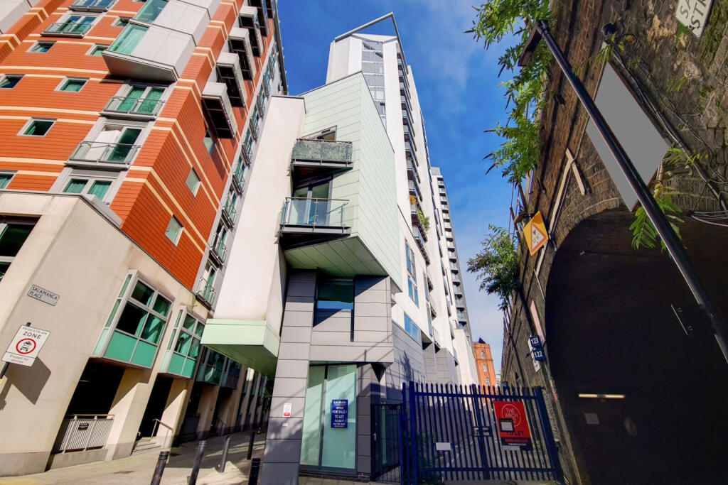 1 bed 1st Floor Flat for rent in London. From Foxtons - Vauxhall