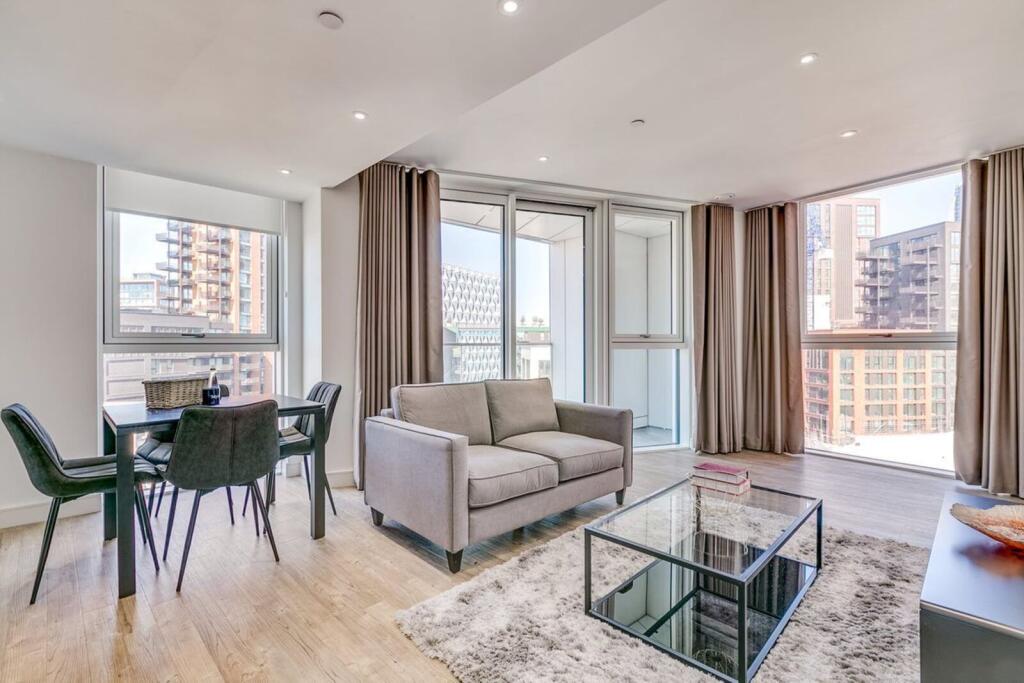 1 bed 1st Floor Flat for rent in London. From Foxtons - Vauxhall
