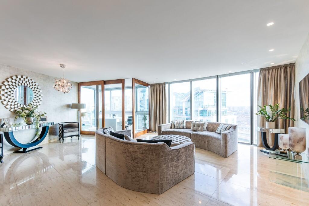 2 bed 1st Floor Flat for rent in Clapham. From Foxtons - Vauxhall 2 bed 1st Floor Flat for rent in Clapham. From Foxtons - Vauxhall