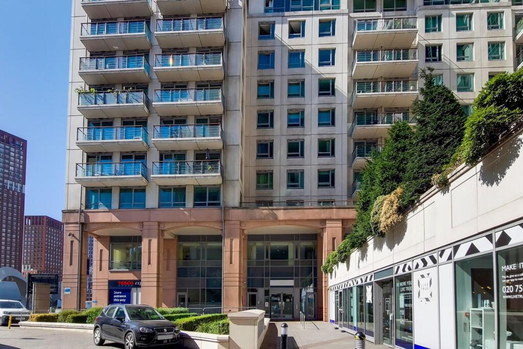4 bed Studio for rent in London. From Foxtons - Vauxhall 4 bed Studio for rent in London. From Foxtons - Vauxhall