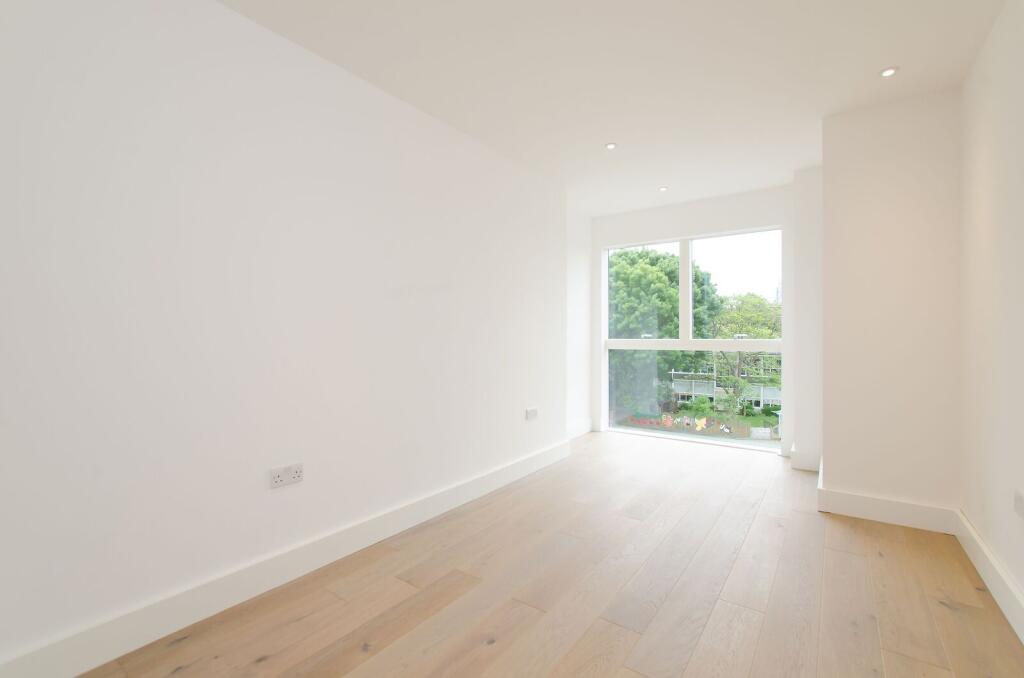 1 bed 1st Floor Flat for rent in London. From Foxtons - Vauxhall