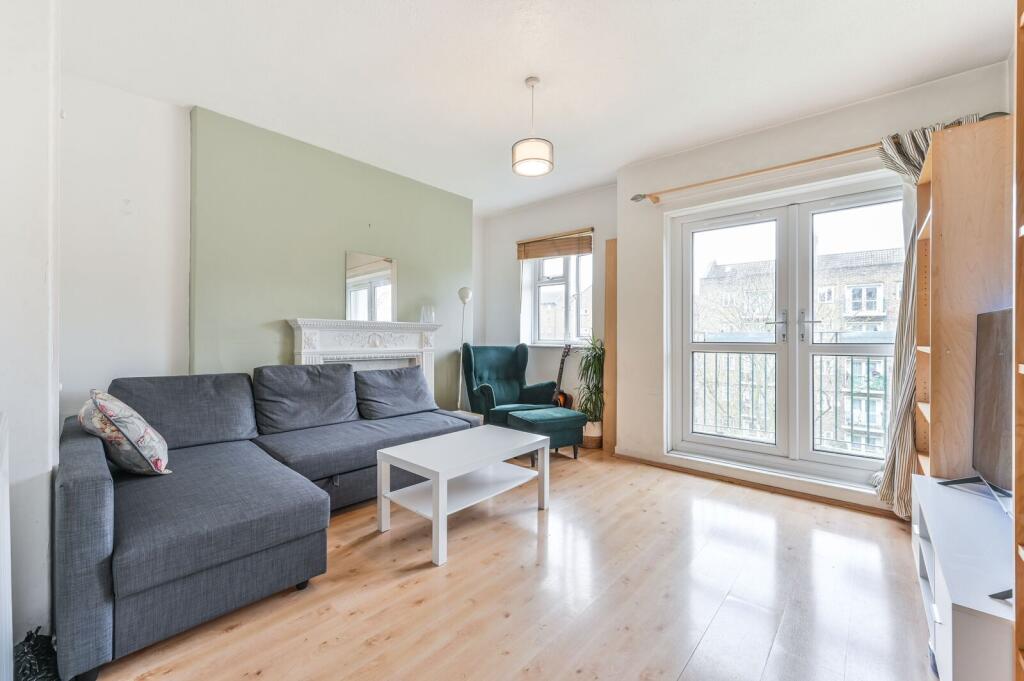 3 bed 1st Floor Flat for rent in London. From Foxtons - Vauxhall 3 bed 1st Floor Flat for rent in London. From Foxtons - Vauxhall
