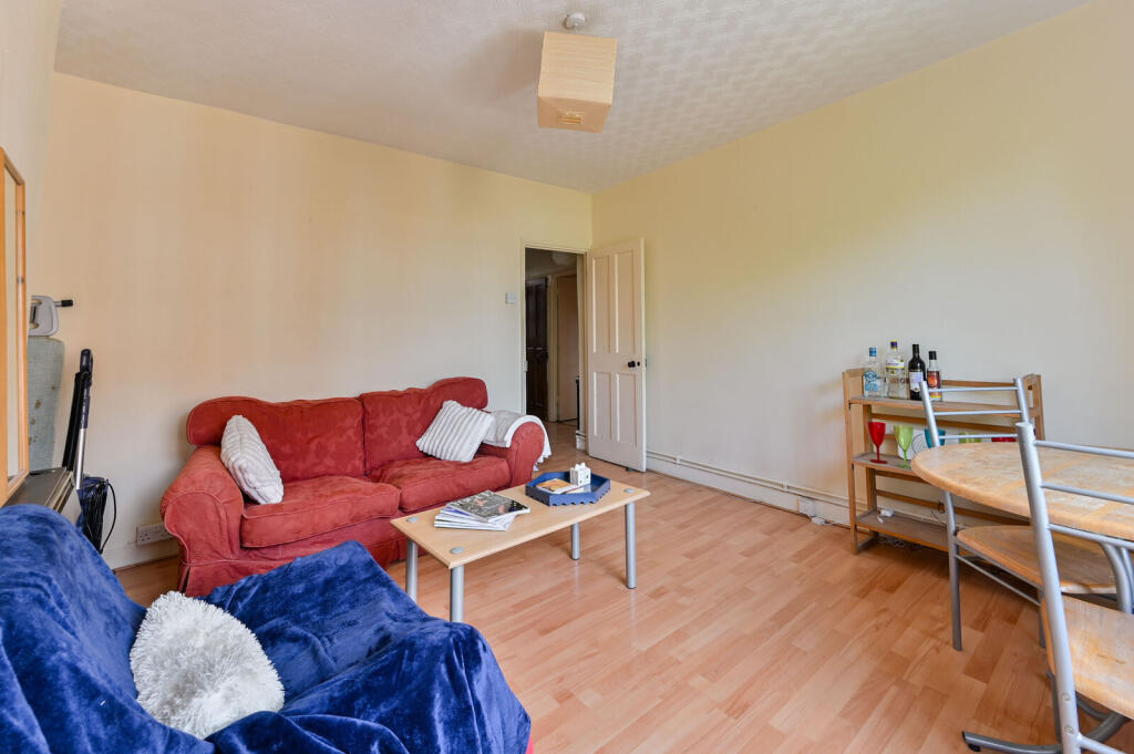 2 bed 1st Floor Flat for rent in London. From Foxtons - Vauxhall 2 bed 1st Floor Flat for rent in London. From Foxtons - Vauxhall