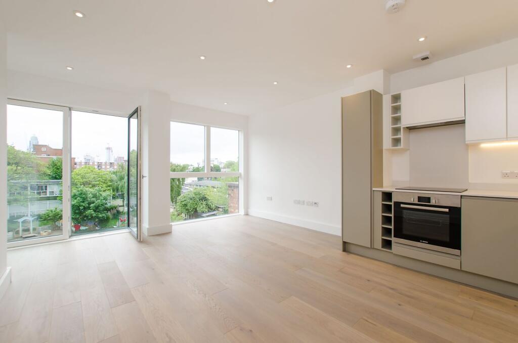1 bed 1st Floor Flat for rent in London. From Foxtons - Vauxhall