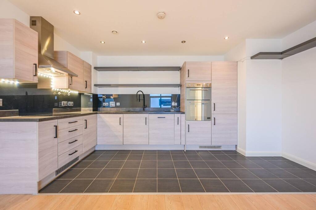 2 bed 1st Floor Flat for rent in London. From Foxtons - Walthamstow 2 bed 1st Floor Flat for rent in London. From Foxtons - Walthamstow