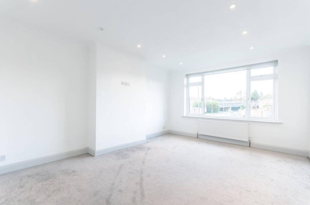 2 bed Annexe for rent in Woodford. From Foxtons - Walthamstow