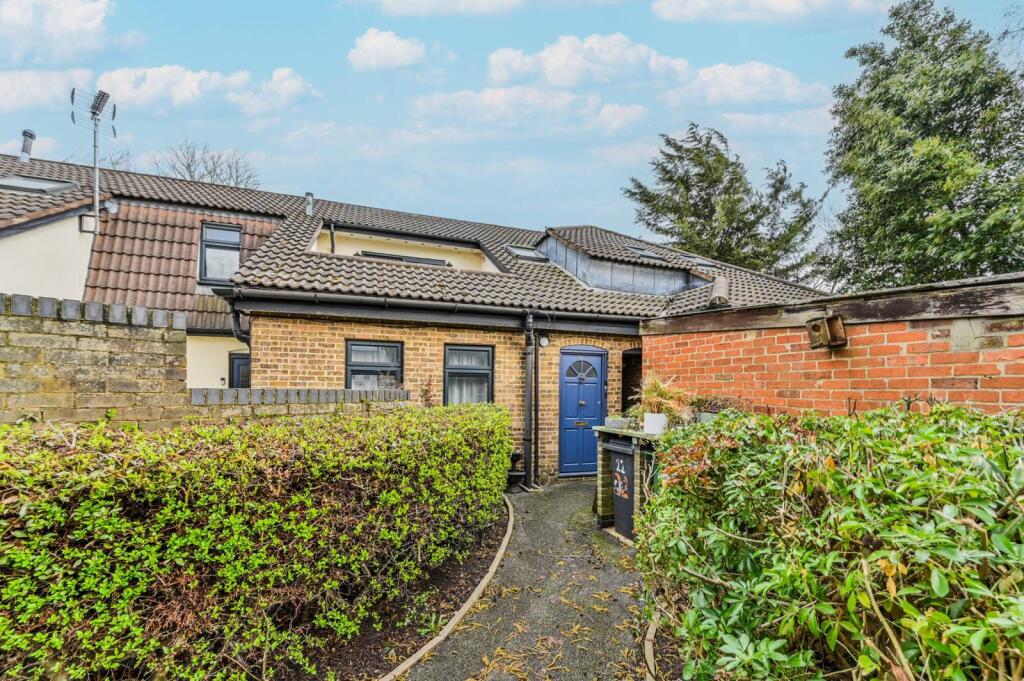 1 bed 1st Floor Flat for rent in London. From Foxtons - Walthamstow