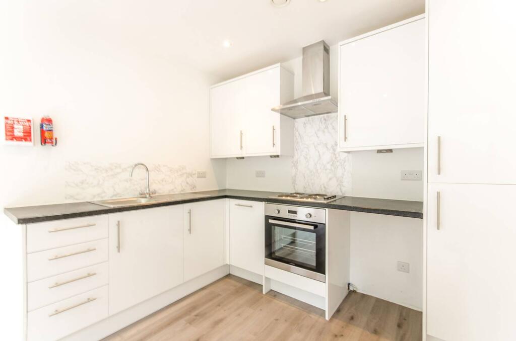 1 bed 1st Floor Flat for rent in Walthamstow. From Foxtons - Walthamstow