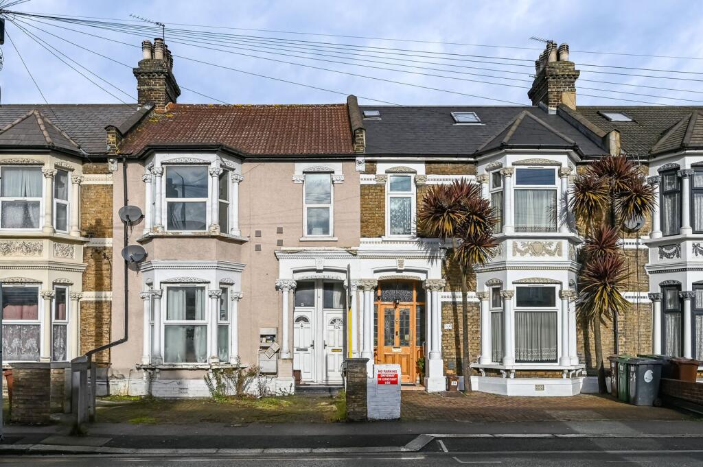 2 bed 1st Floor Flat for rent in Wanstead. From Foxtons - Walthamstow