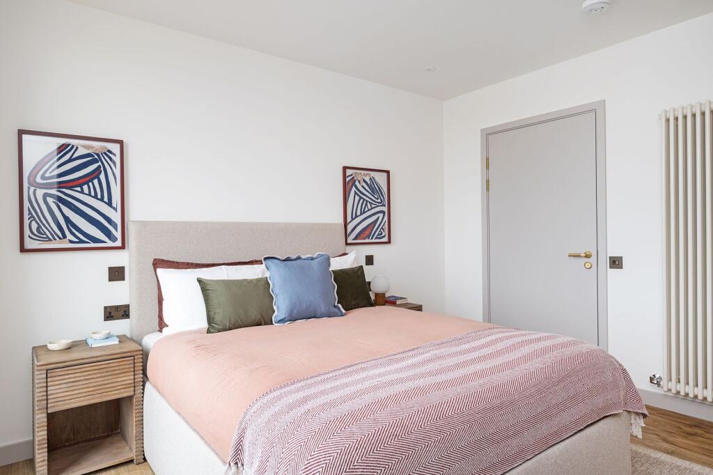 2 bed 1st Floor Flat for rent in . From Foxtons - Walthamstow