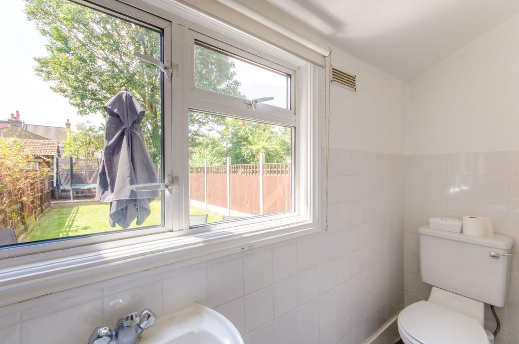 2 bed 1st Floor Flat for rent in Wanstead. From Foxtons - Walthamstow 2 bed 1st Floor Flat for rent in Wanstead. From Foxtons - Walthamstow