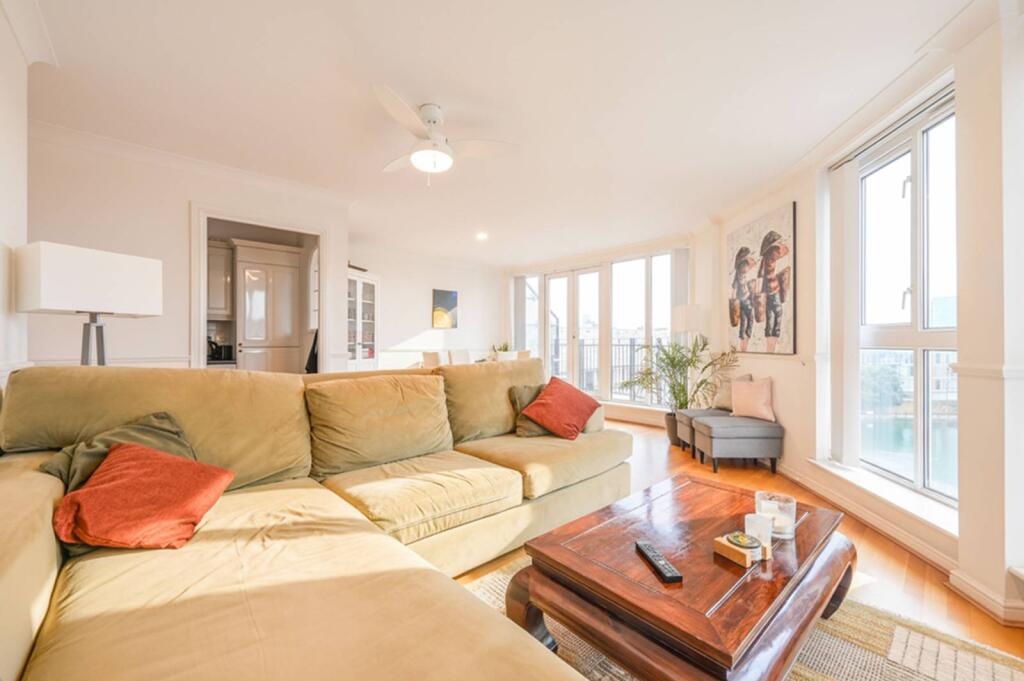 2 bed 1st Floor Flat for rent in London. From Foxtons - Wapping