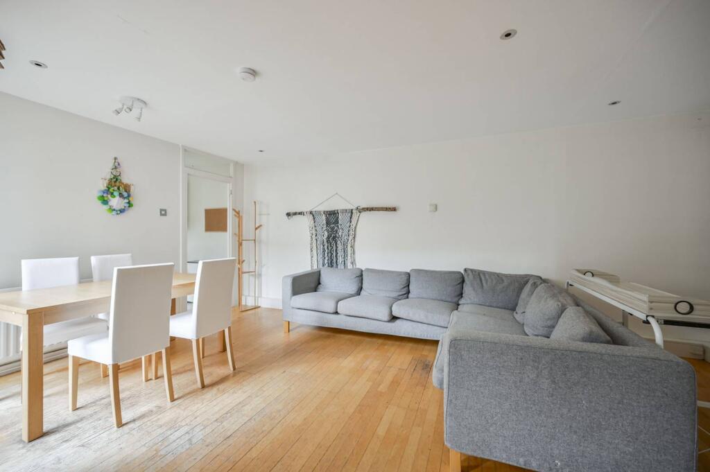2 bed Annexe for rent in London. From Foxtons - Wapping