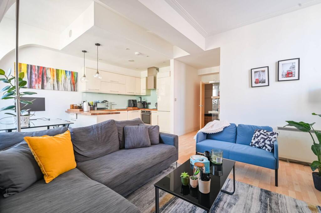1 bed 1st Floor Flat for rent in London. From Foxtons - Wapping