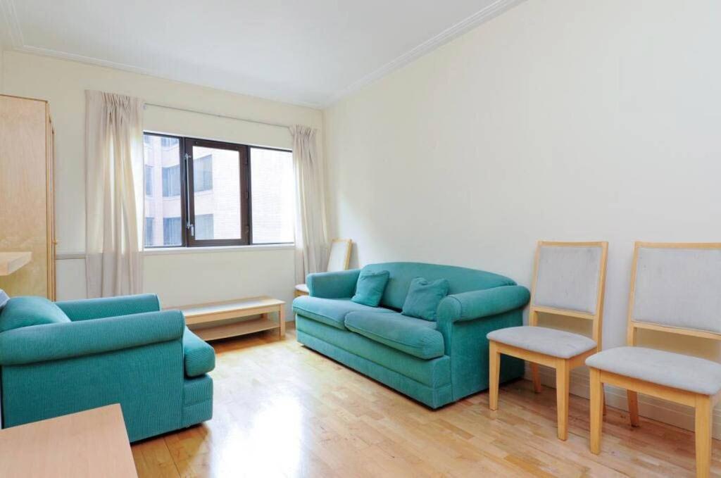 1 bed 1st Floor Flat for rent in Stepney. From Foxtons - Wapping