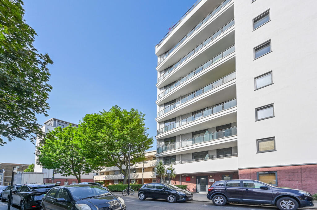 2 bed 1st Floor Flat for rent in London. From Foxtons - Wapping