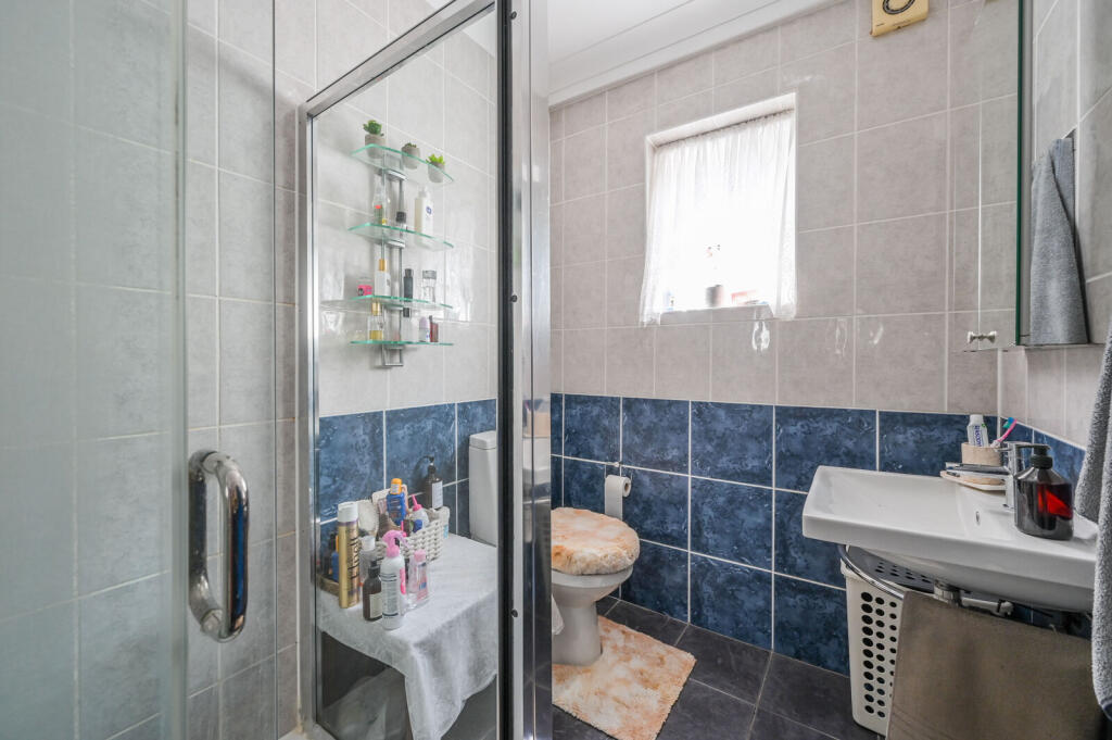 1 bed 1st Floor Flat for rent in Stepney. From Foxtons - Wapping 1 bed 1st Floor Flat for rent in Stepney. From Foxtons - Wapping