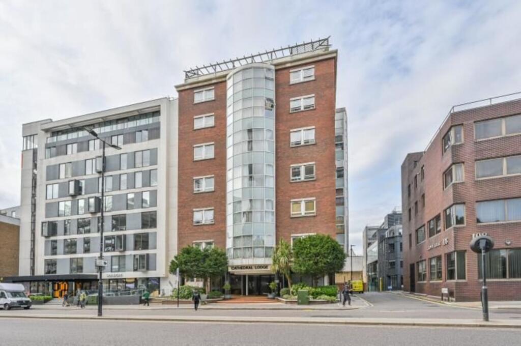 2 bed 1st Floor Flat for rent in London. From Foxtons - Wapping